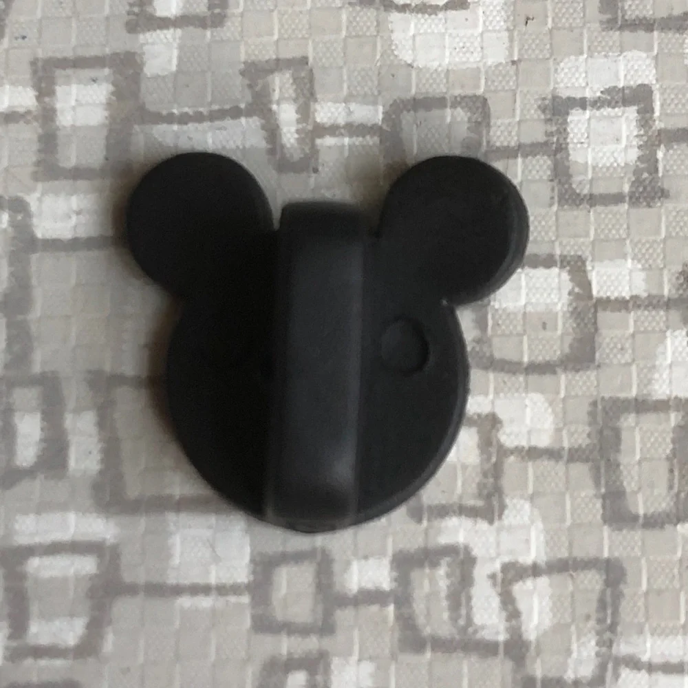 Vintage Disney American Flag Pin EUC - Picture 4 of 7